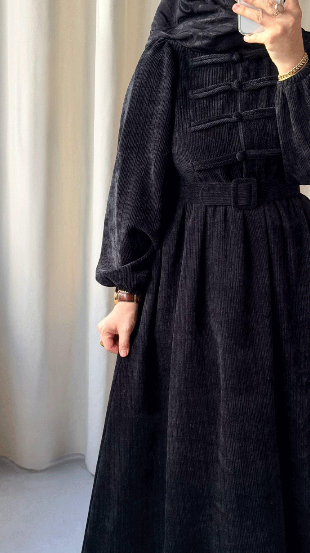 Robe Noreen