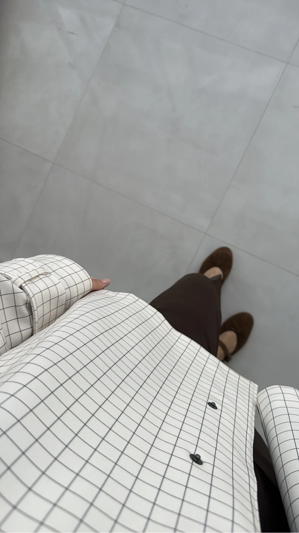Trench-coat à carreaux et col contrastant - Linda