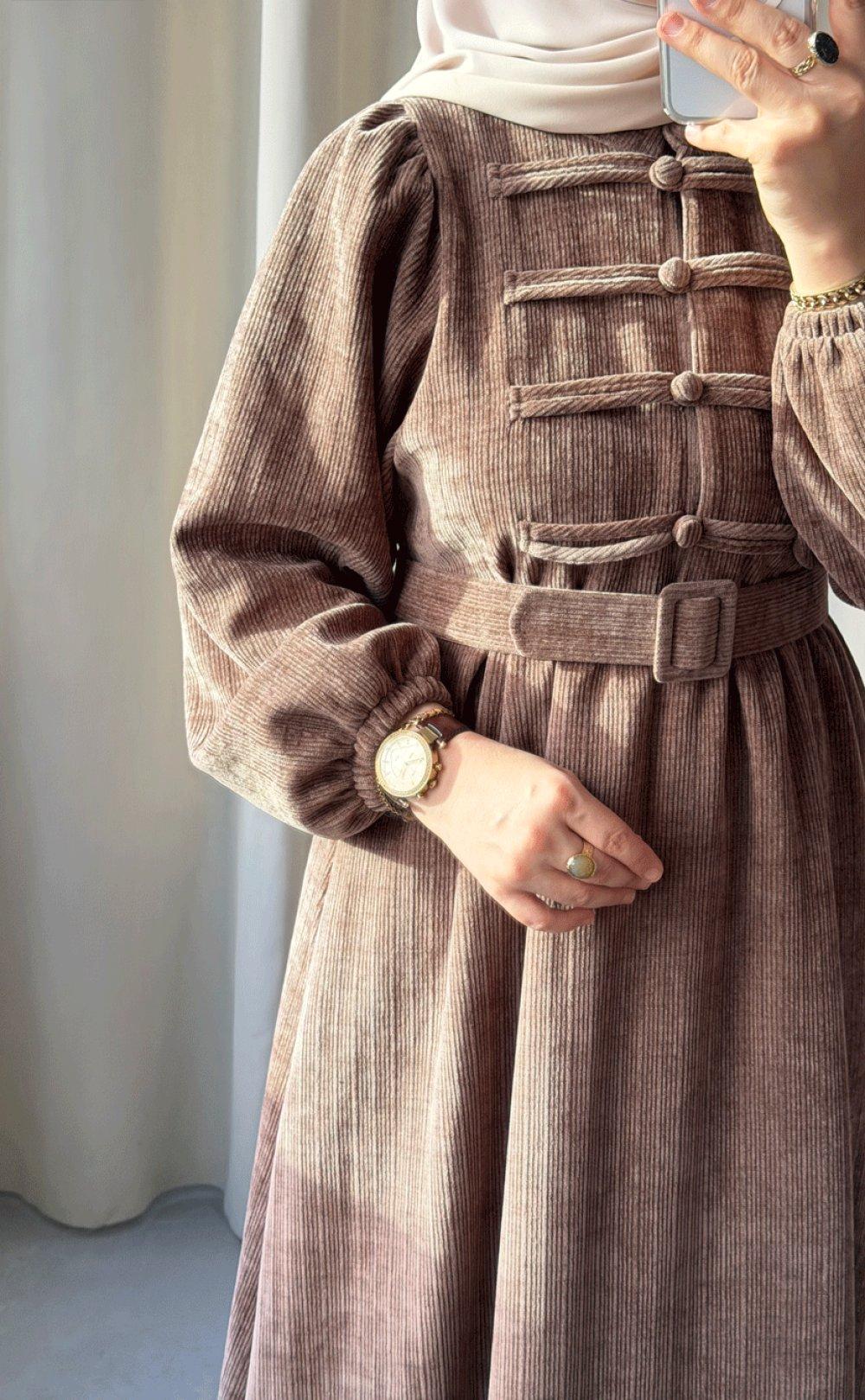 Robe Noreen