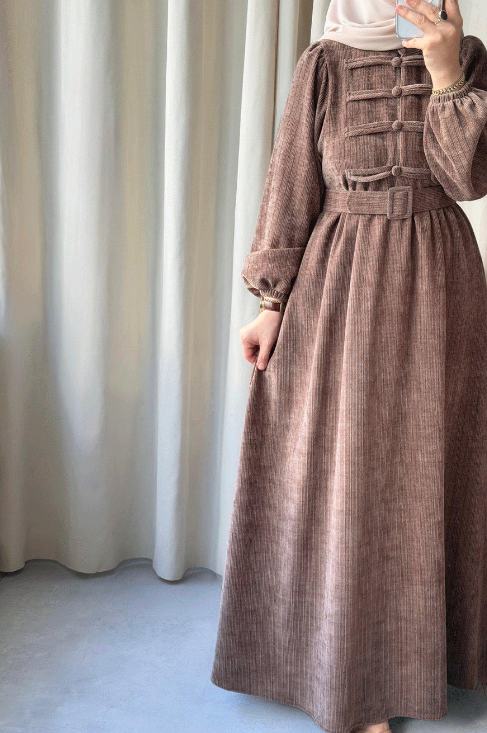 Robe Noreen