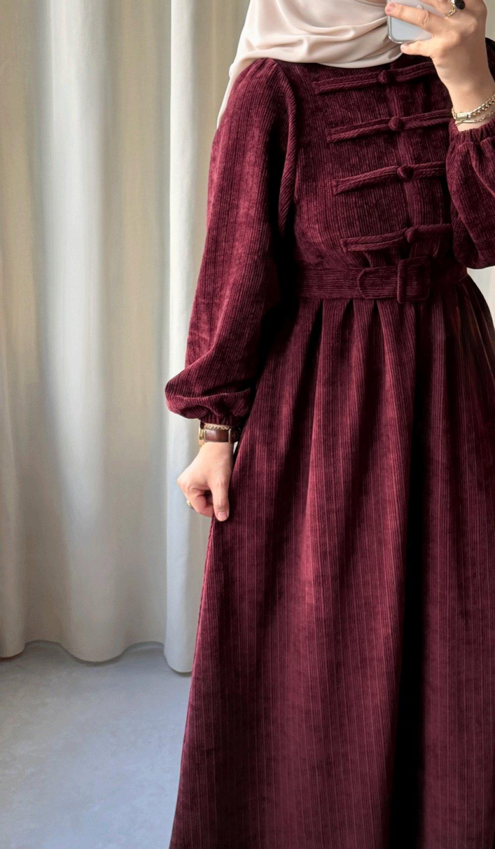 Robe Noreen