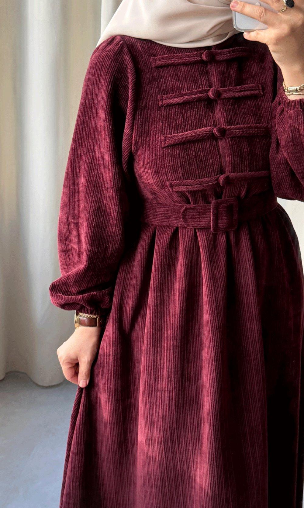 Robe Noreen