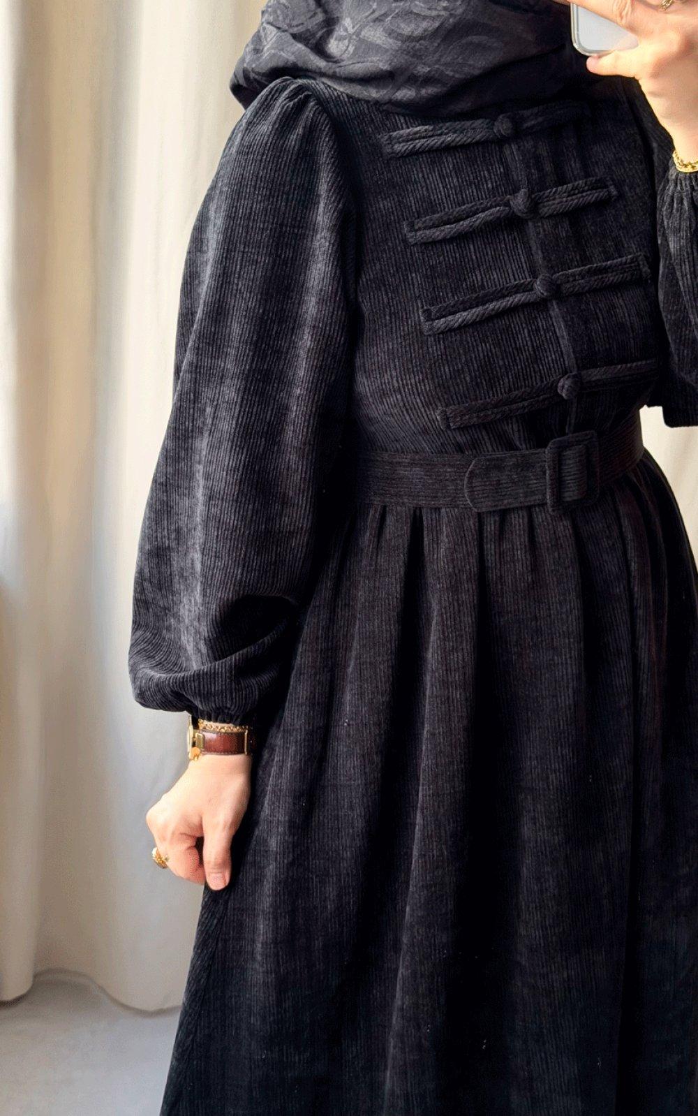 Robe Noreen